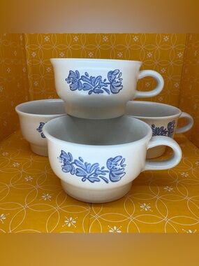 PFALTZGRAFF YORKTOWNE SET OF 4 coffee cups mugs soup bowls stoneware vintage